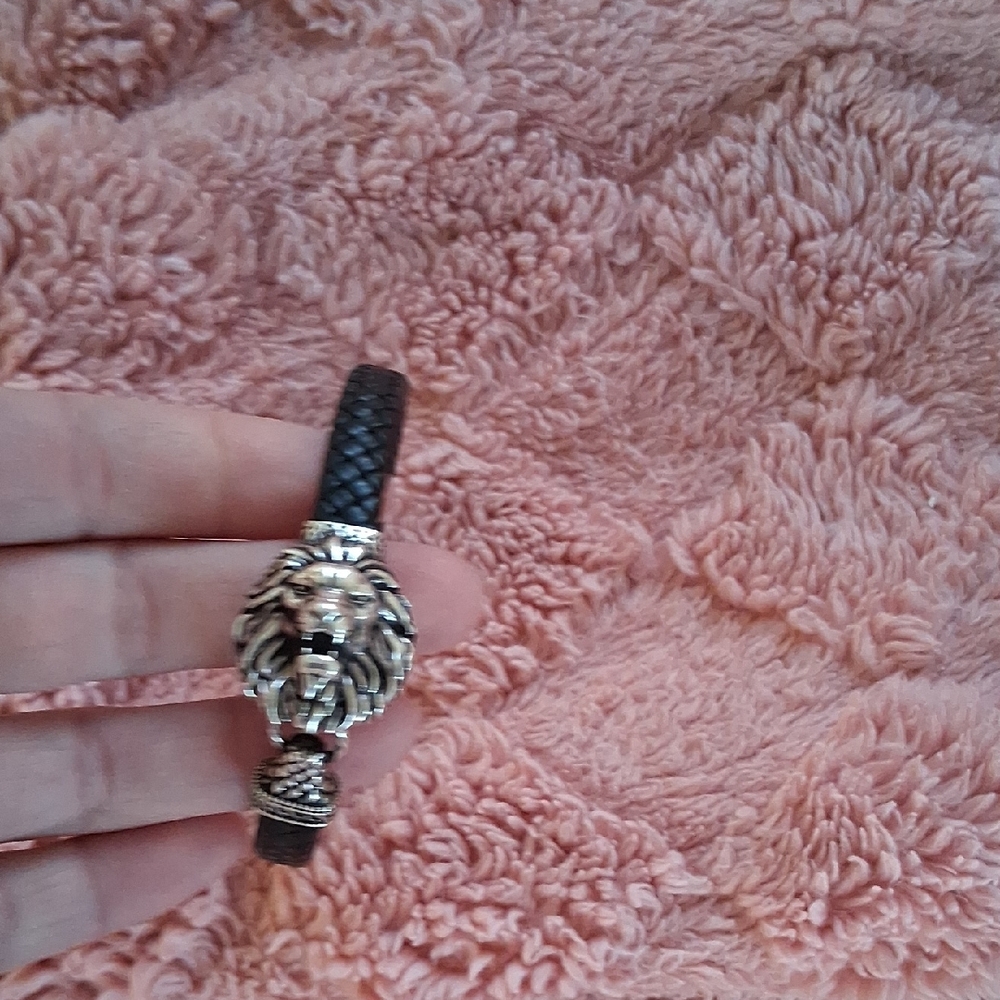 Silver Lion Head Men's Bracelet